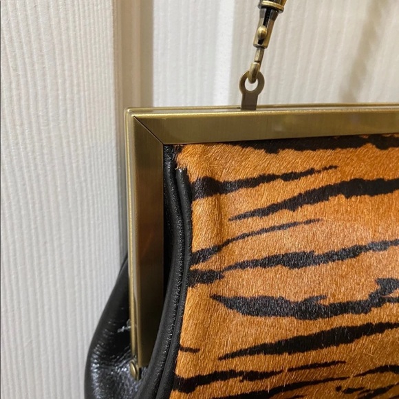 Patricia Nash Athena Printed Haircalf Leather Frame Bag/Clutch - Tiger NWT - Picture 4 of 12